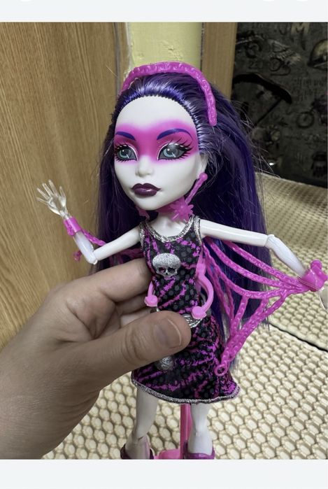 Продам куклу монстр хай!