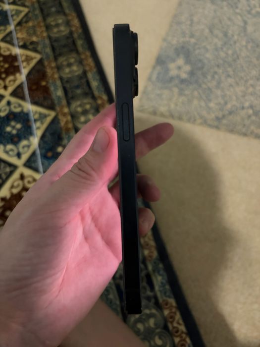 Продам Iphone 14