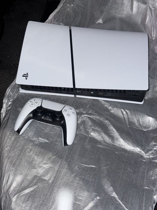 Play Station 5 slim