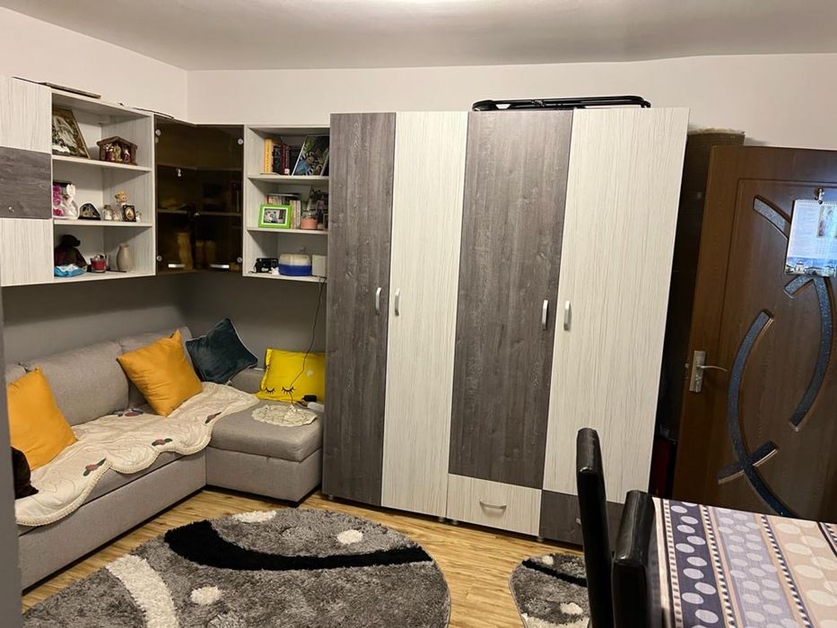 Inchiriez garsoniera