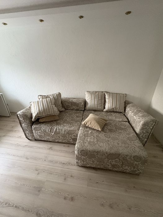 Диван для гостиной