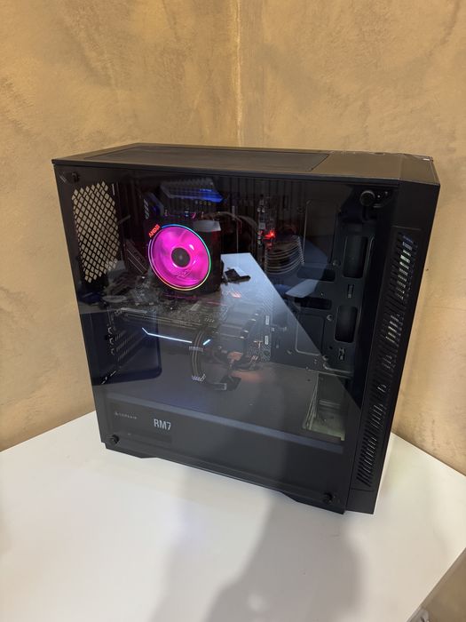 Компютър, Ryzen 7 3700X, 2060, 16GB RAM