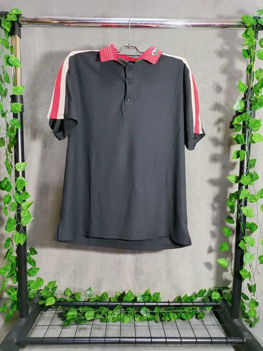 tricou cu guler gucci marimea M