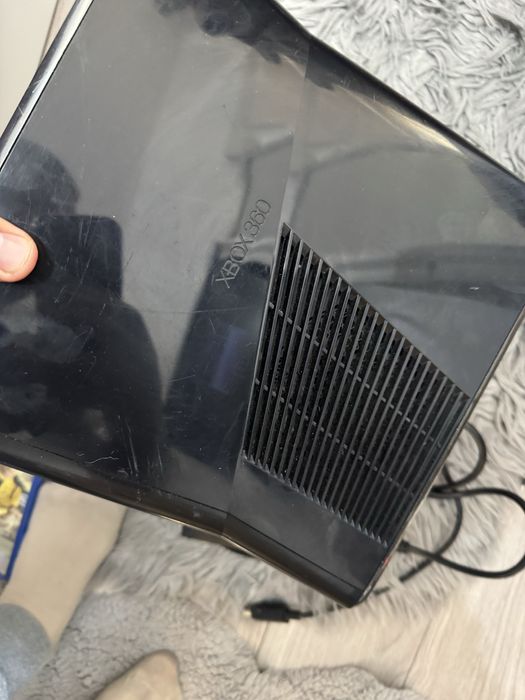 Xbox  360 slim : fara hard