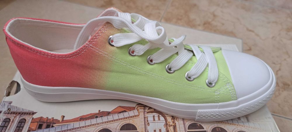 Кеды женские, разноцветные