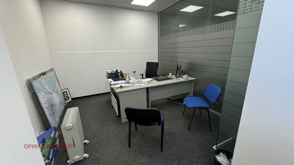 Дава се под наем Офис в София, Студентски град - 70 кв.м за 700 € - Снимка #1