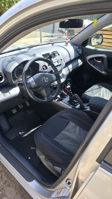 Vând Toyota rav 4 2007