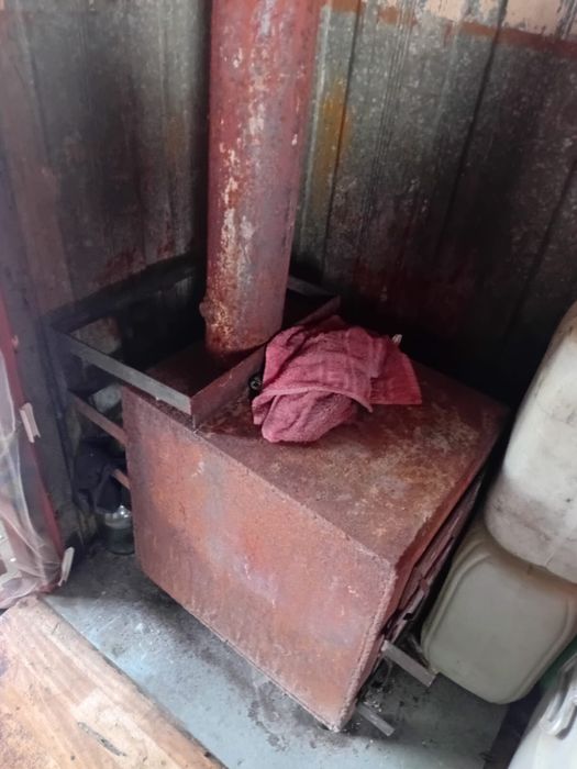 Продам   бутка  на колесах