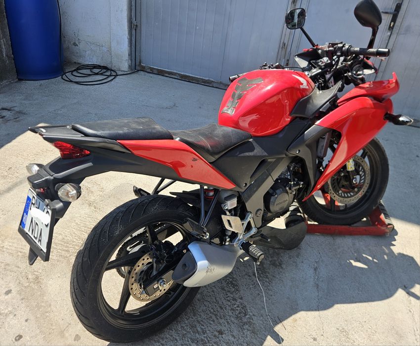 Honda cbr125 avariat