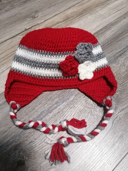 Детски ръчно плетени шапки Миньон, Бухалче, Куче, с помпон, с цвете
