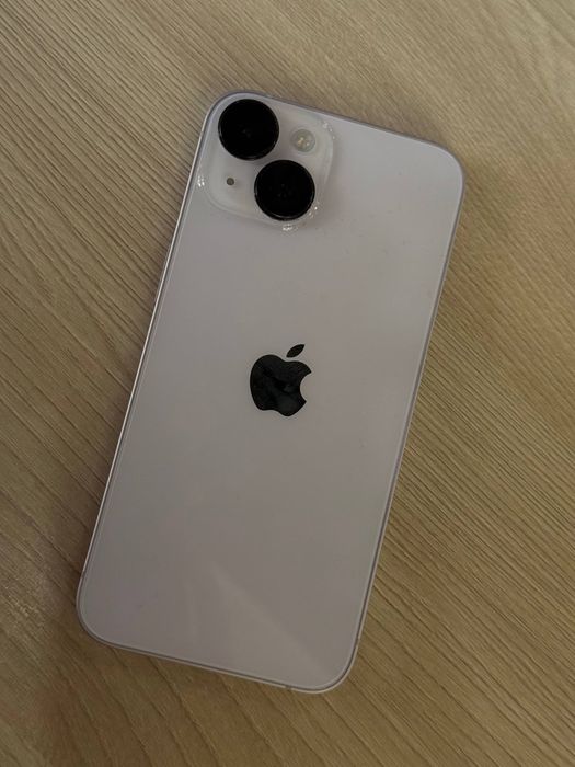 продам IPhone 14 256гб сиреневый цвет, в хорошем состоянии. Аккум 87%