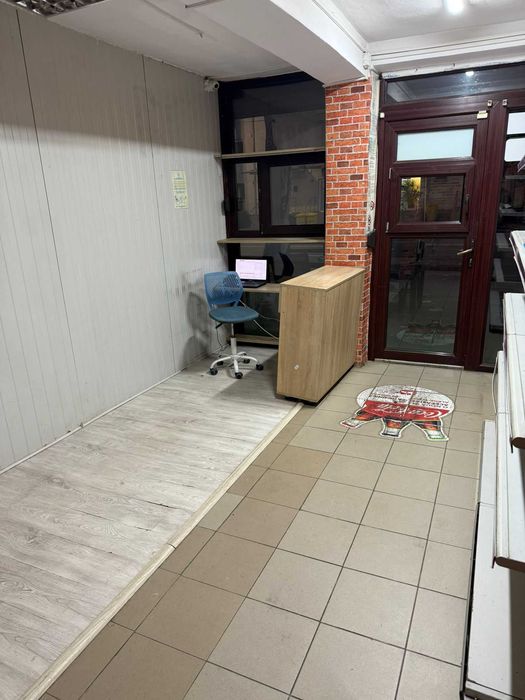 Inchiriez spatiu comercial vad excelent, pe Calea Martirilor, 12 mp, 450 EURO