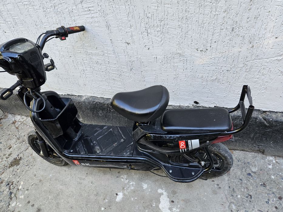 Продаётся скутер sk8