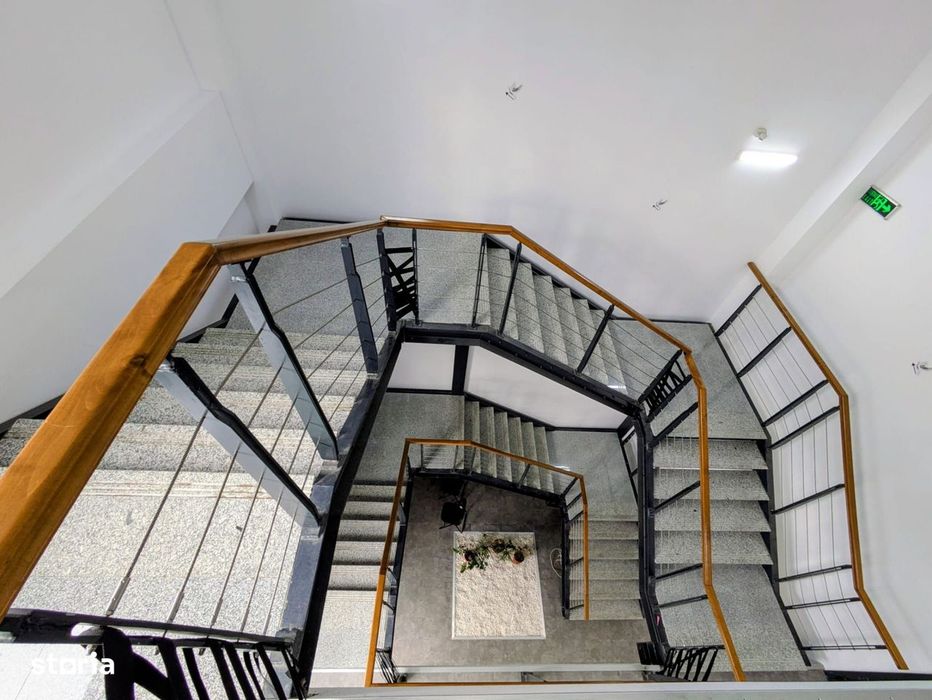 De vânzare – clădire mixta - spații comerciale/birouri | 2.888 mp | te