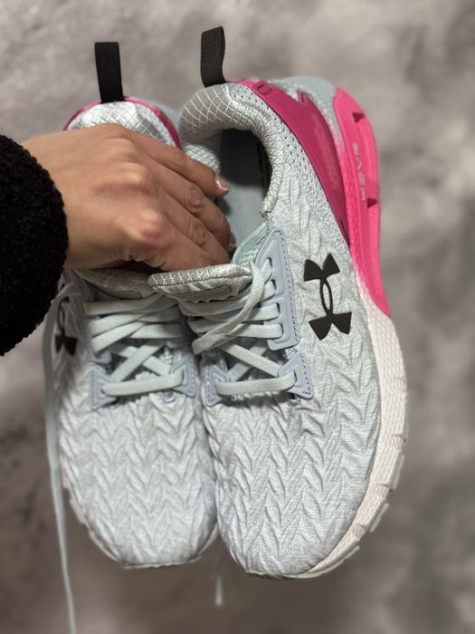 Adidasi Running Under Armour