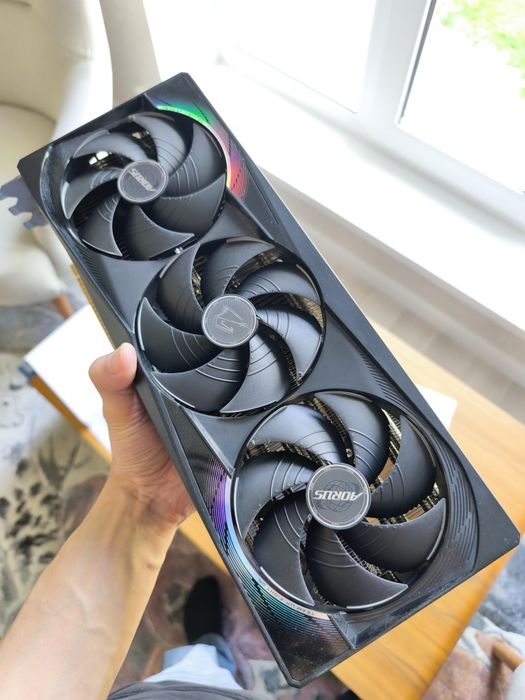 Видеокарта Gigabyte RTX5080 AORUS MASTER 16G