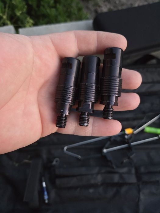 Употребявани Спод въдица, сет шаранджийски въдици , шаранджийска стойка, челник и спод станция