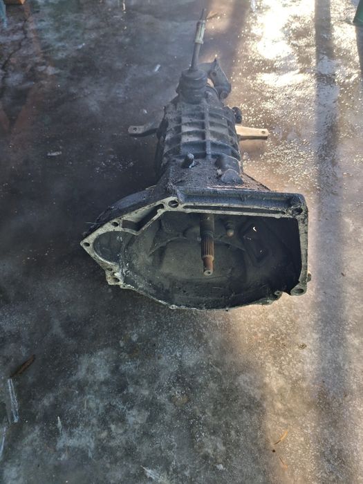Продам коробку передач на ваз 2106