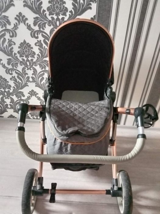 Продам коляску детскую