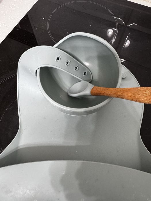 Продам детский стульчик chicco