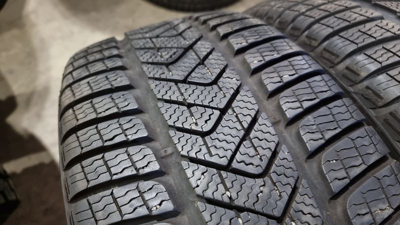 235/45/19 PIRELLI 4бр RunFlat