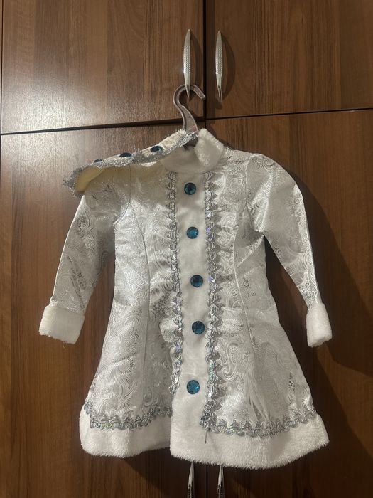 Продам платье снегурочки