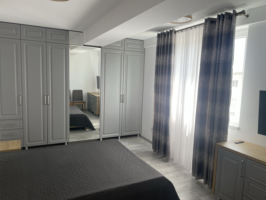 Apartament de închiriat 2 camere bloc nou,Brazda ,loc de parcare
