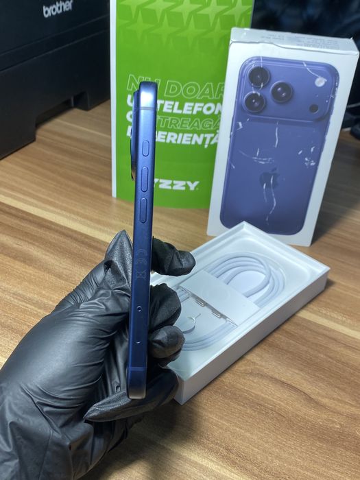 iPhone 17 Pro• 256 GB • Deep Blue