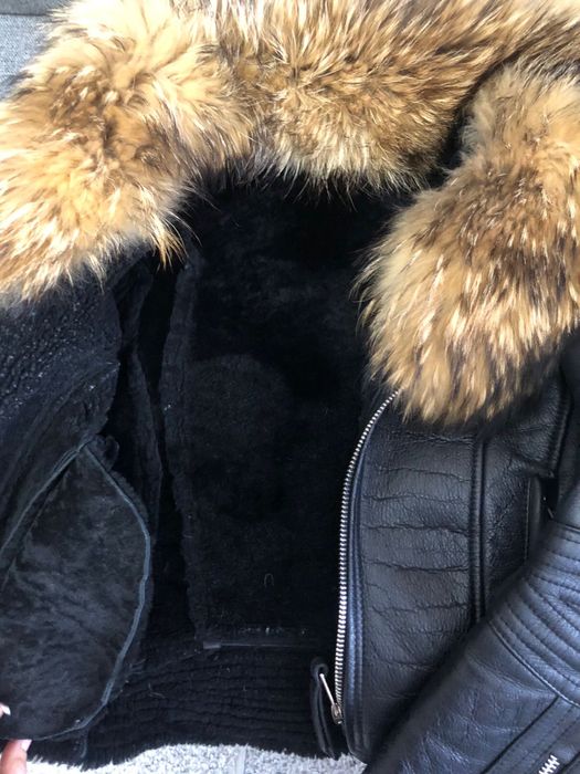 Черная дубленка