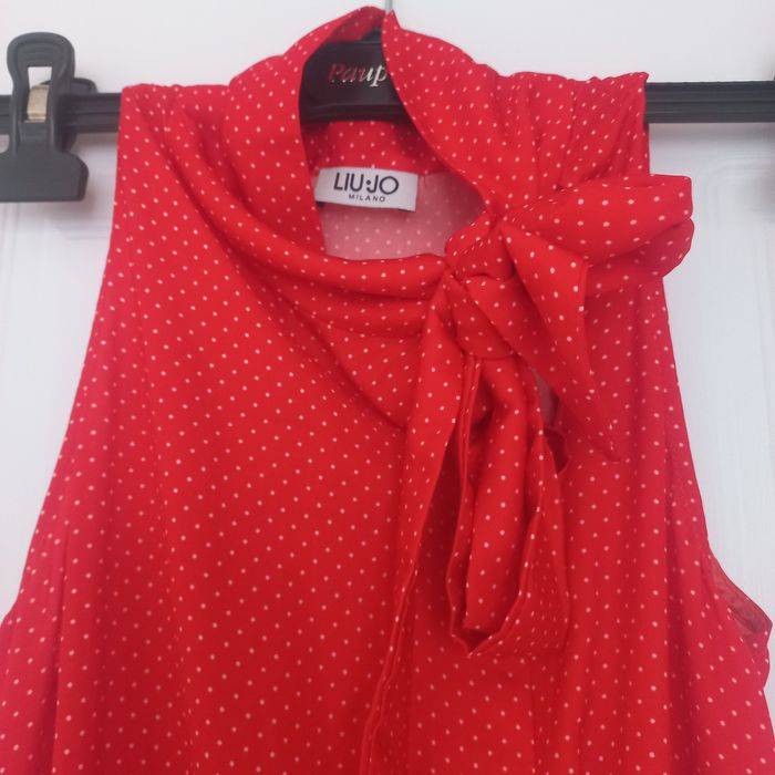 Елегантни дамски рокли