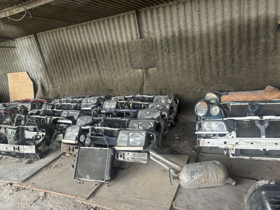 Капоты крылья фары диски бампера