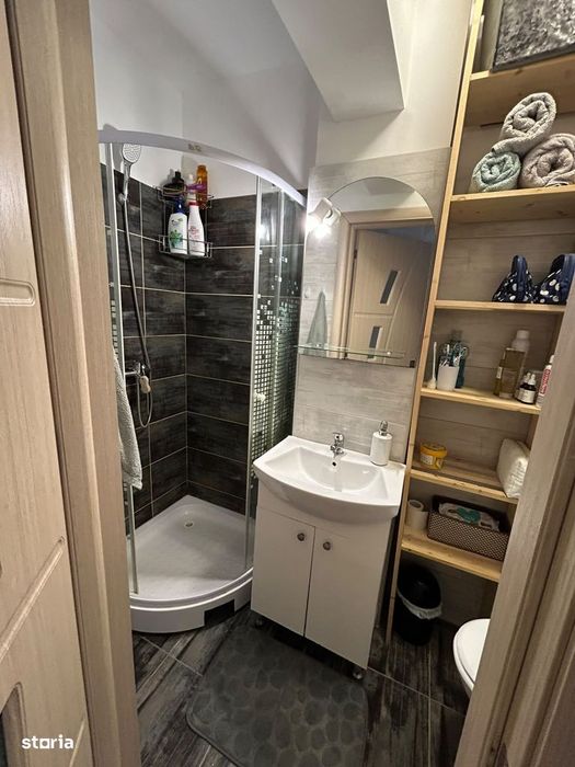 Apartament 3 camere | 2bai | 67mp utili+balcon | Etaj 3/3+pod |Parcare