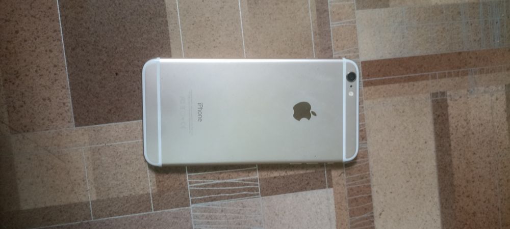 Продам iPhone 6.