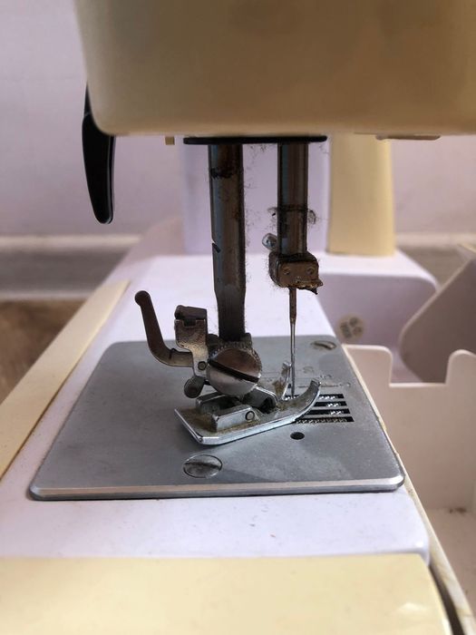 Швейная машина