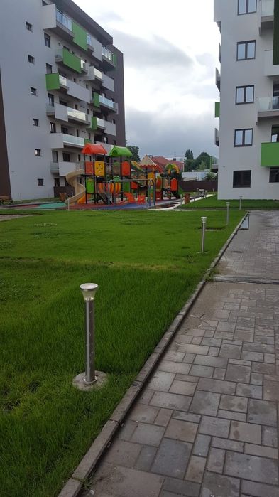 Închiriez apartament 2 camere