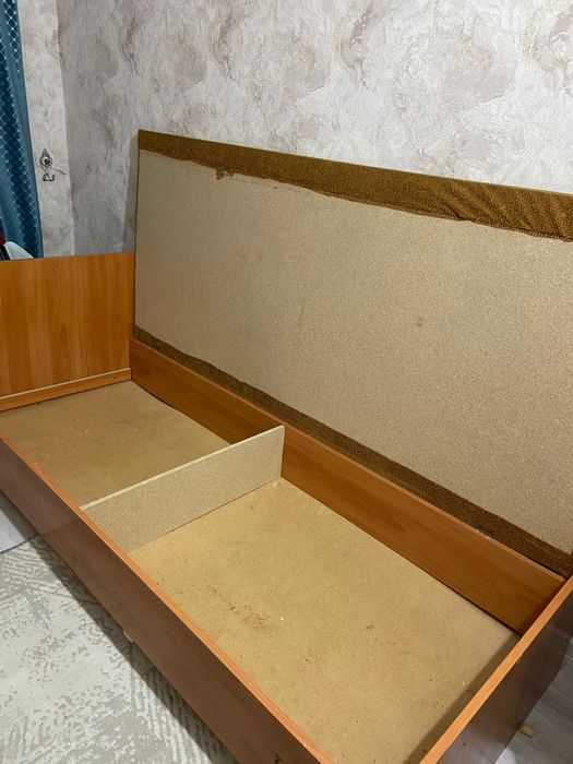Продаётся кровать