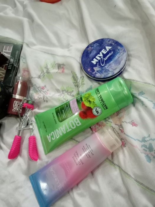 Parfumeriya va taqinchoqlar