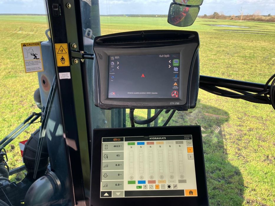 Tractor senilat VERSATILE 520 DT - TVA inclus si deductibil