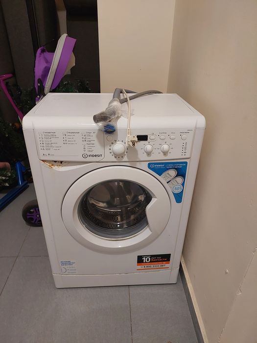 Indesit IWSC 5105 на запчасть (не работает)