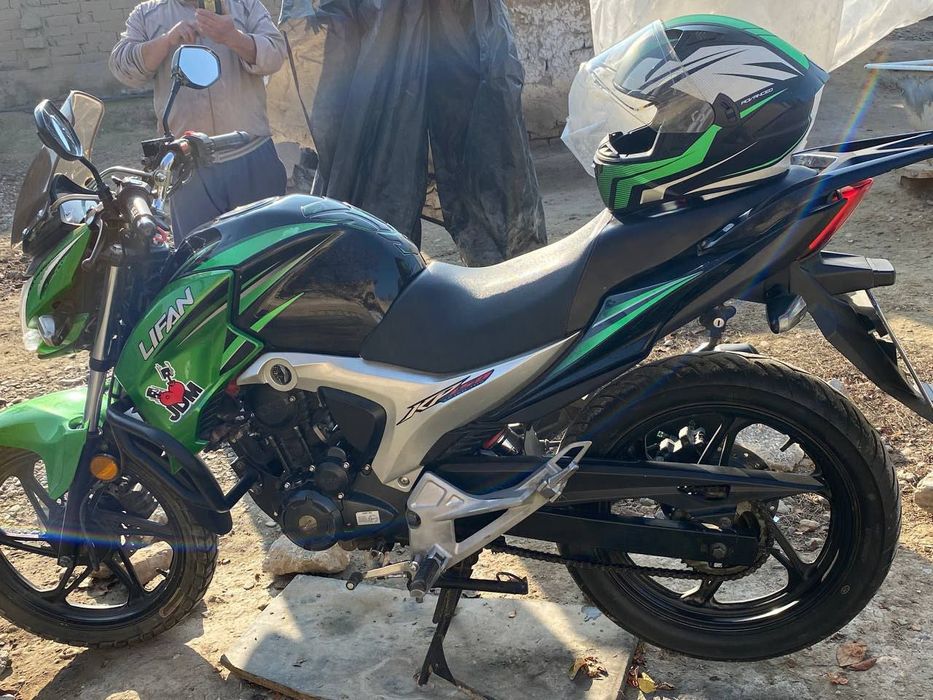 Мотоцикл спортивный