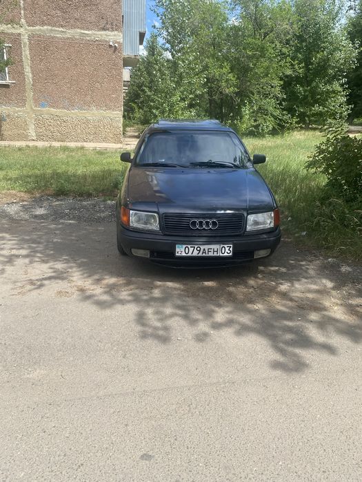 Продам машину ауди 100