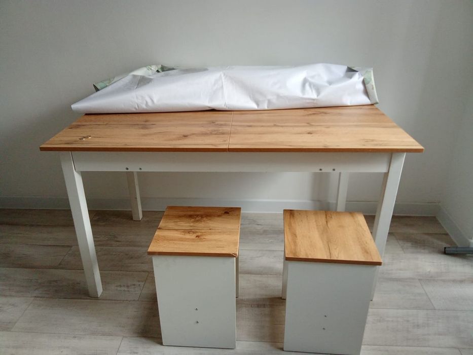 продам стол с табуретками