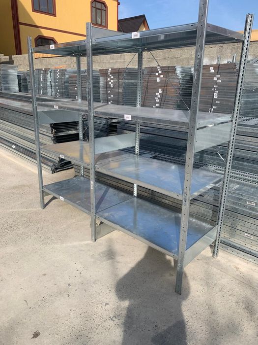 Rafturi metalice pentru depozitare manuala și arhiva