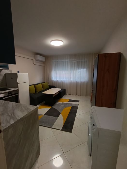 Дава се под наем Едностаен апартамент в Бургас, Меден рудник - зона Б - 28 кв.м за 255 € - Снимка #1