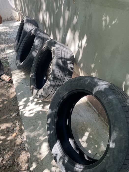 БУ 2 шт автошины 235/55 19 размер