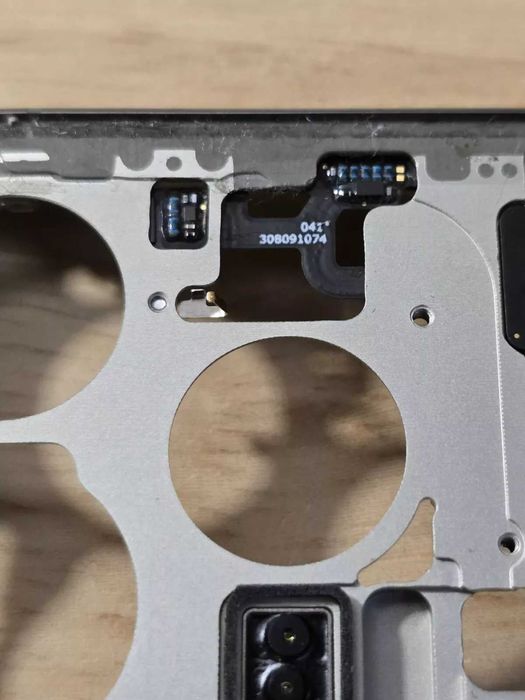 Оригинальный корпус iPhone 15 Pro