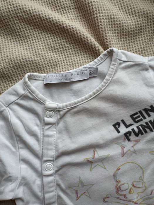 Оригинални маркови бебешки бодита на Moschino, Armani, Philip Plein