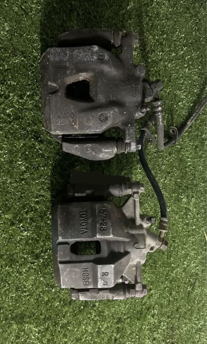 Суппорт Тойота Авалон Toyota Avalon