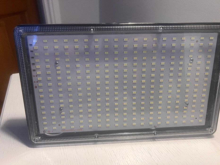 lumina cu acumulator