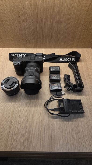 Пълен сет: Sony a6400 (Само 3822 кадъра!) + Sigma 18-50mm f/2.8 + Аксесоари